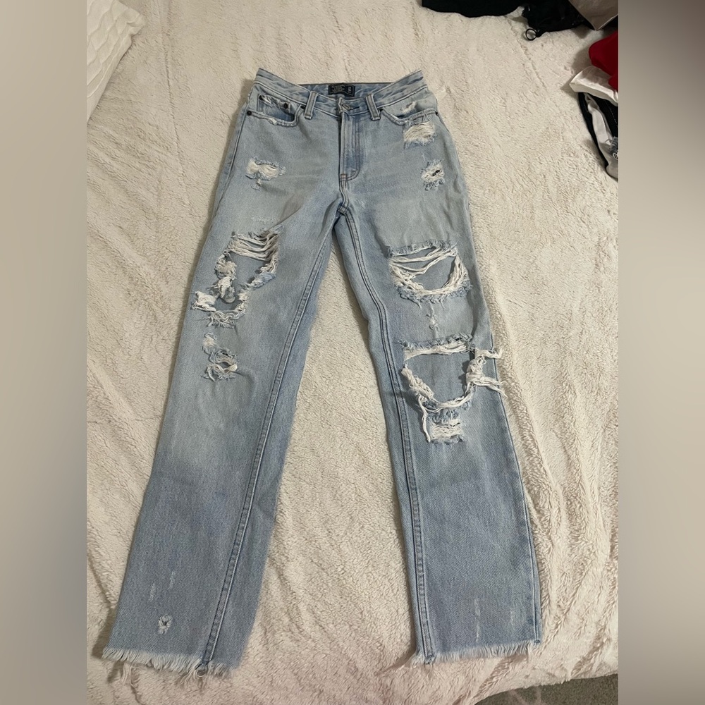 Abercrombie & fitch light wash distressed jeans